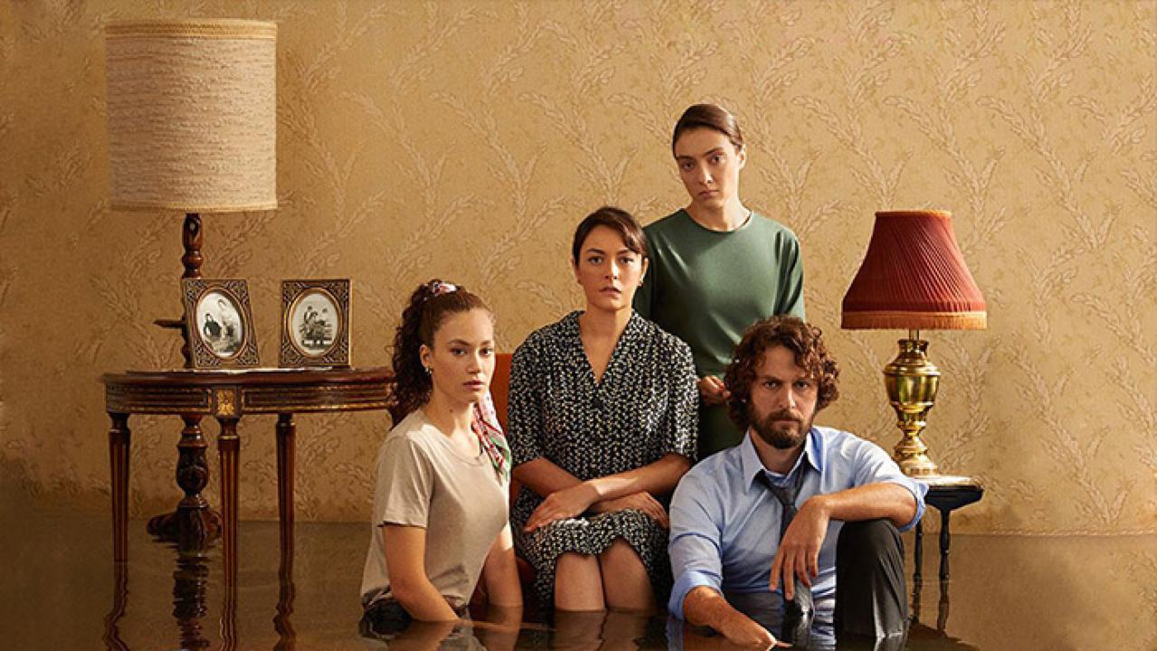 شاهد مسلسل شقة الابرياء الحلقة 14 مدبلجة للعربية HD
