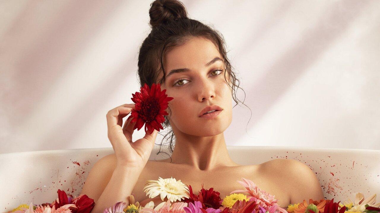 شاهد مسلسل الممثلة الحلقة 4 مترجمة للعربية HD