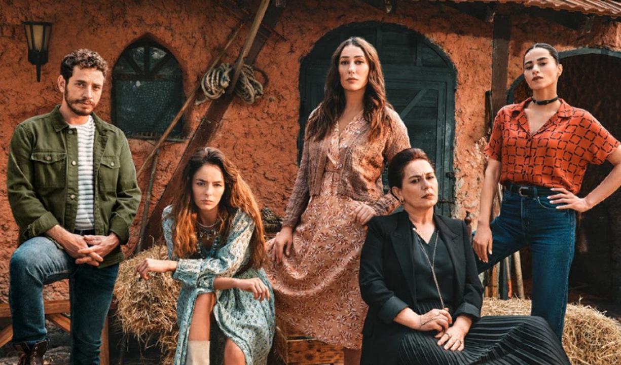 شاهد مسلسل عدو الحب الحلقة 3 مترجمة للعربية HD
